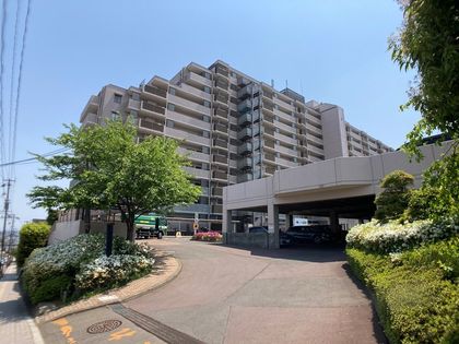 中山パーク・ホームズ 1番館 外観