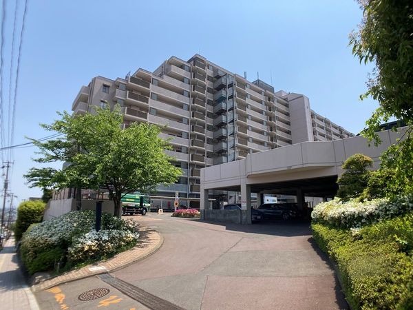 中山パーク・ホームズ 2番館 外観