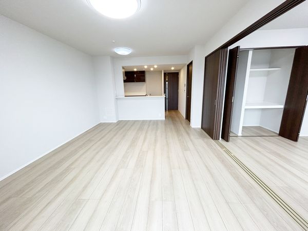 プラウドタワー仙台晩翠通 セントラル リビング