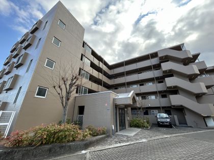 国見パーク・ホームズウイングコート C棟 外観