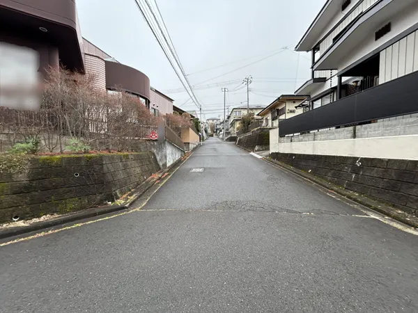 前面道路含む外観