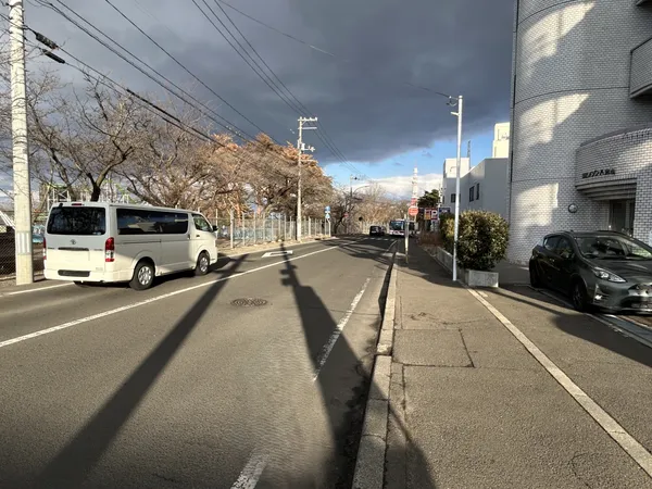 前面道路含む外観