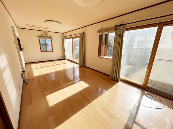 沖野2丁目 中古戸建 リビング