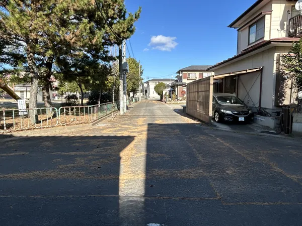 前面道路含む外観