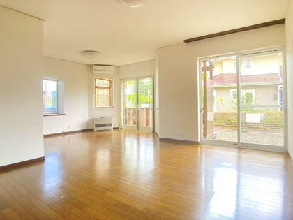 戸建 館一丁目 リビング