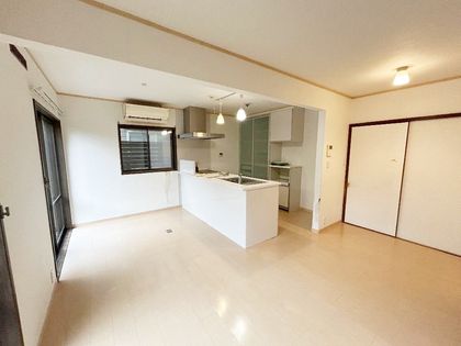 西中田7丁目 戸建 リビング