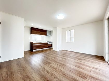 住吉台東1丁目 戸建 リビング