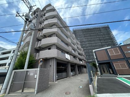 ロイヤルパレス上杉山通 外観