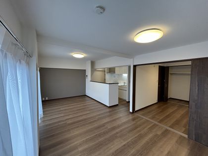 ライオンズマンション宮城野 リビング