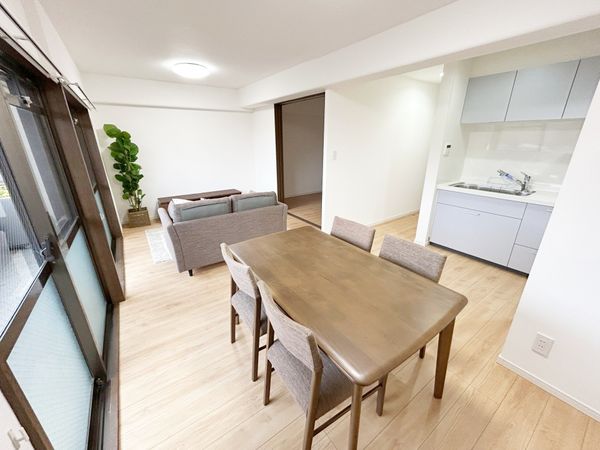 ロイヤルパレス八乙女 リビング ロイヤルパレス八乙女 リビング