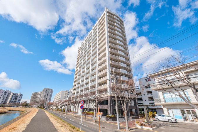 グローリオタワー多賀城駅前 外観