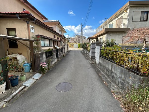 燕沢一丁目 土地 前面道路含む外観 燕沢一丁目 土地 前面道路含む外観