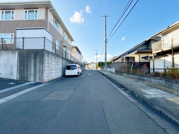 桜ケ丘二丁目 土地 前面道路含む外観 前面道路含む外観