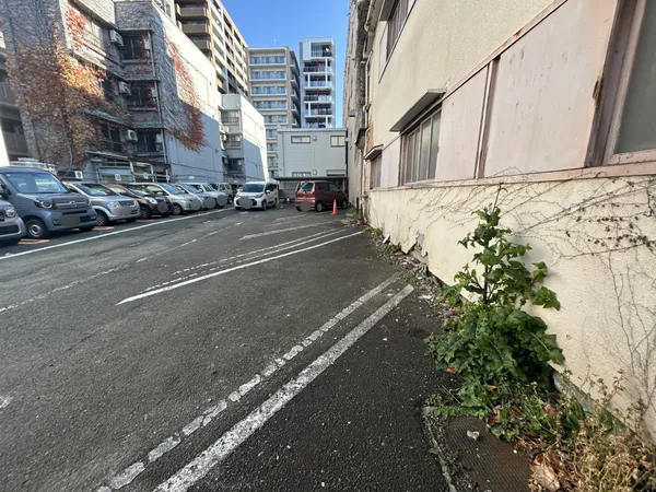 アスファルト舗装現況渡しとなります