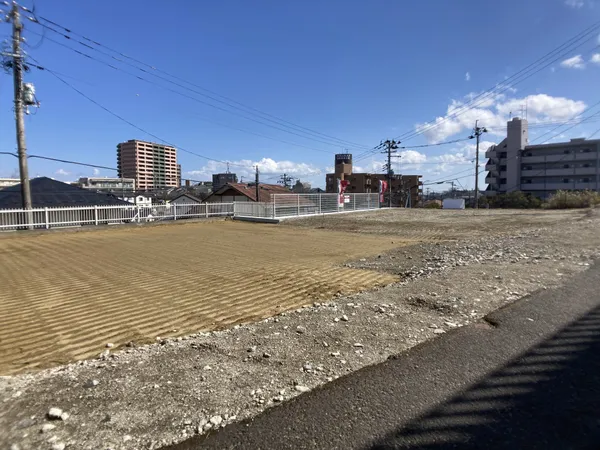 敷地面積は広々約１７１坪あります