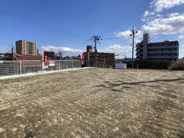 敷地面積は広々約１７１坪あります