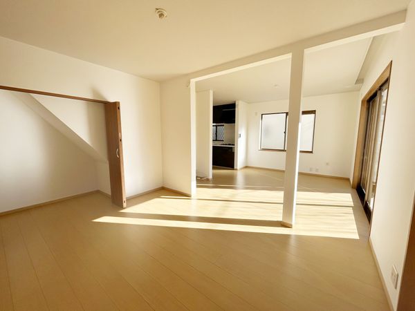 名取市相互台2丁目 戸建 リビング