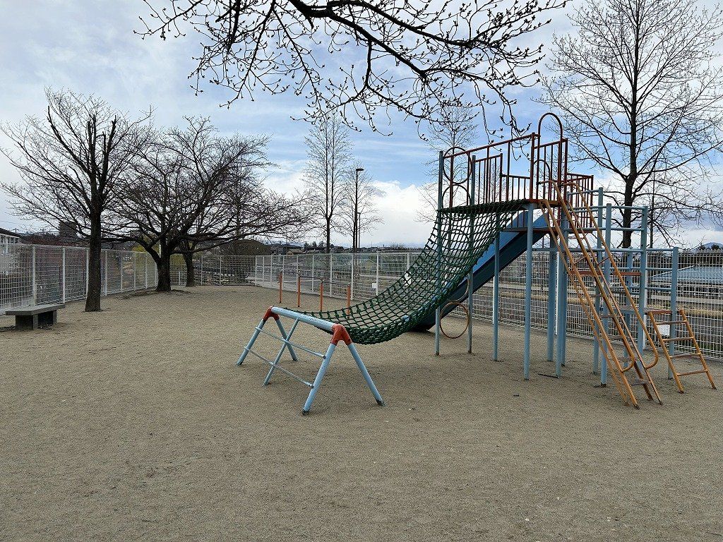 ○南光台四丁目公園（約450ｍ）