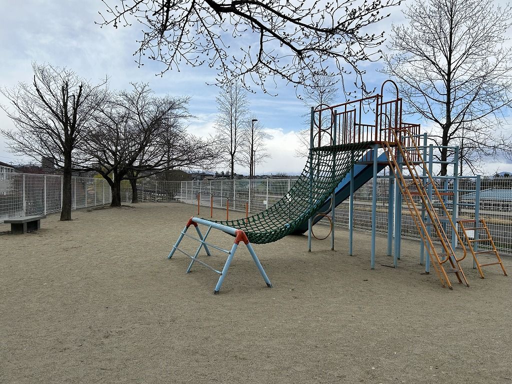 ○南光台四丁目公園（約450ｍ）