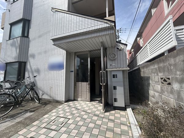 タキ・コーポラス エントランス