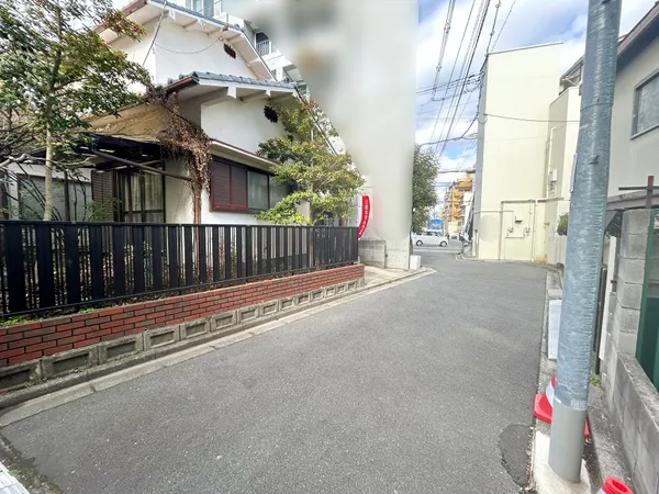 前面道路含む外観