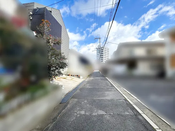 前面道路含む外観