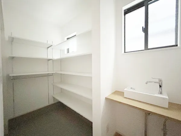 シューズインクロークです。