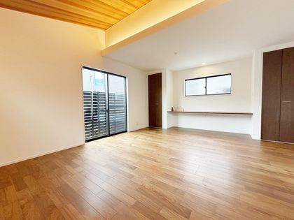 下平良1丁目 未入居 リビング