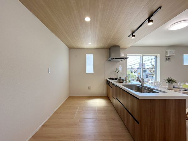 阿品台北 新築戸建 リビング