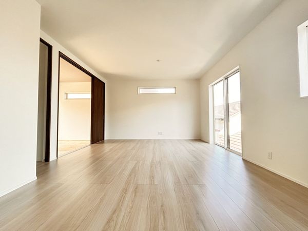 観音台4丁目 戸建 リビング