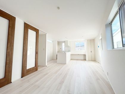 八幡東2丁目 戸建 リビング