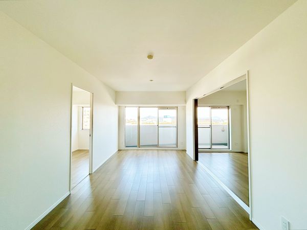 ローレルコート廿日市住吉 リビング ローレルコート廿日市住吉 リビング