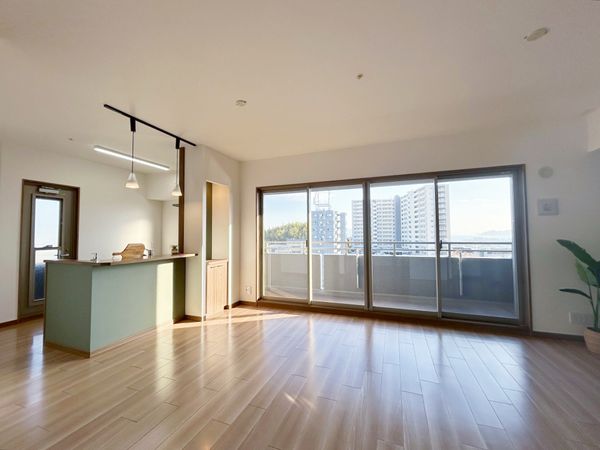 オーヴィジョン井口台 リビング オーヴィジョン井口台 リビング