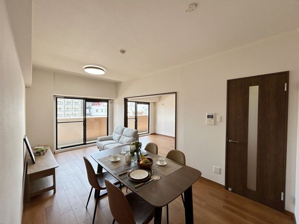 ダイアパレスステーションプラザ楽々園 リビング