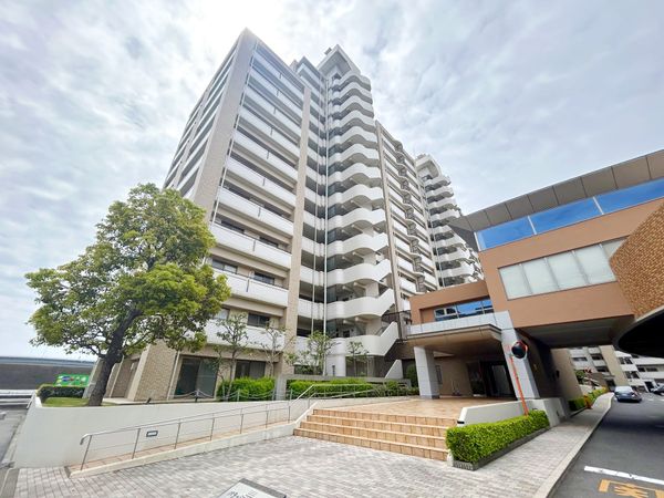 パラッシオ楽々園シービスタ 外観