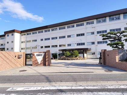 サンパレス草津 広島市立庚午中学校(約1800m) 広島市立庚午中学校(約1800m)