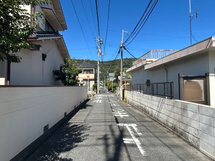 前面道路含む外観