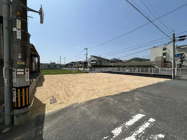 東側道路