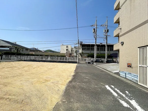 東側道路