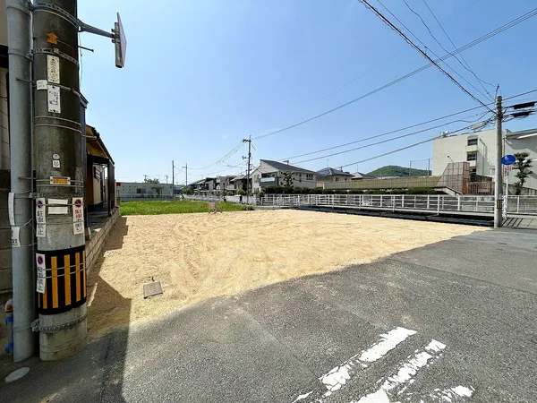 東側道路
