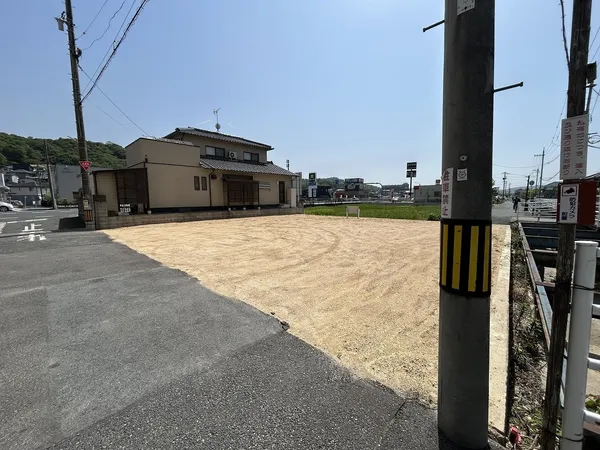 東側道路