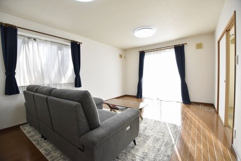 国富二丁目戸建 リビング