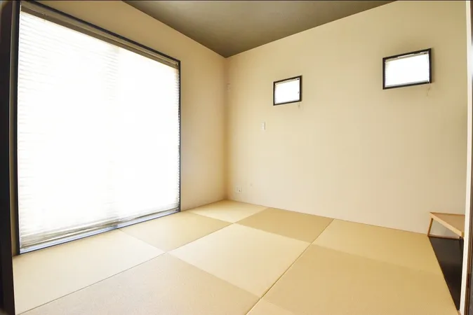 和室は琉球畳を使用しておりモダンな印象です。