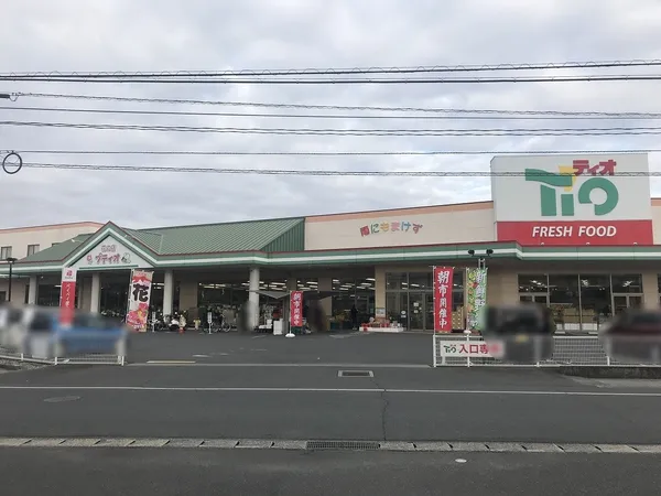 徒歩10分。