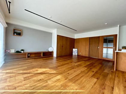 パーソンズフェリーチェ津島西坂 リビング