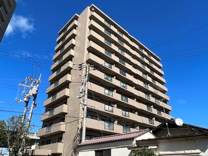 サーパス中井町 外観