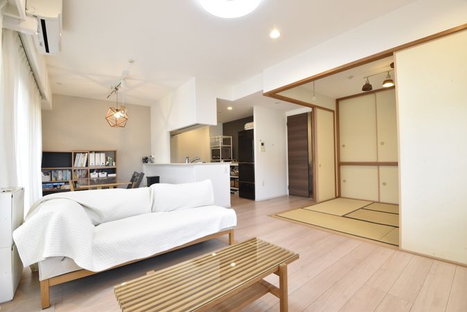 サーパス東山 リビング