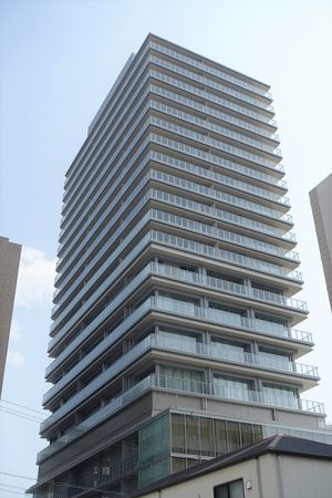 ライオンズタワー岡山千日前 外観