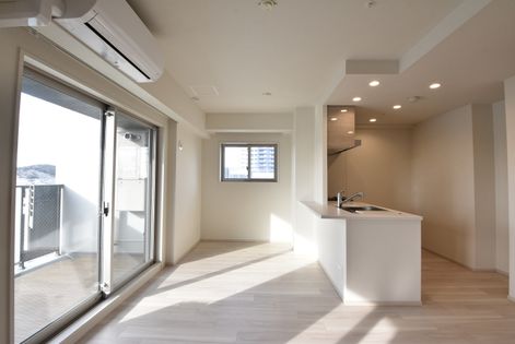 プレサンスロジェ岡山駅元町 リビング