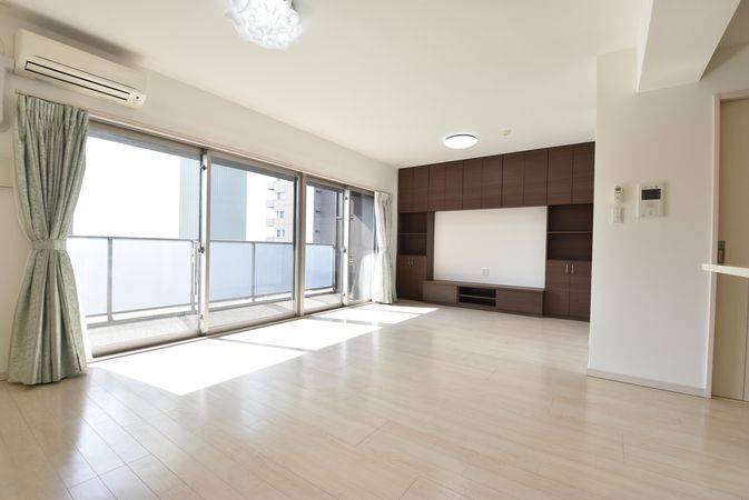 ビ・ウェル東古松 リビング